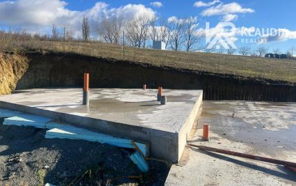 EXKLUZÍVNA ROZOSTAVANÁ STAVBA PLOSKÉ S VÝHĽADOM NA TATRY!