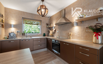 4-izb.rodinný dom s 8,2 ár.pozemkom, Vajkovce, Slnečná stráň