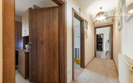 4-izb.rodinný dom s 8,2 ár.pozemkom, Vajkovce, Slnečná stráň