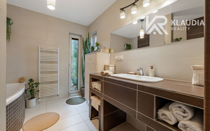 4-izb.rodinný dom s 8,2 ár.pozemkom, Vajkovce, Slnečná stráň