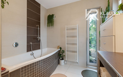 4-izb.rodinný dom s 8,2 ár.pozemkom, Vajkovce, Slnečná stráň