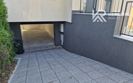 5 izb.RD+4 ár.pozemok, nová kvalitná rek.,Jazdecká ul, Sever