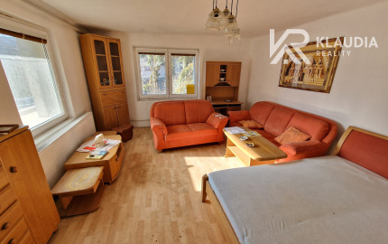 2 domy s 6,2ár.pozemkom, obec Hollóháza, Maďarsko