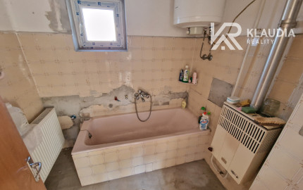 2 domy s 6,2ár.pozemkom, obec Hollóháza, Maďarsko