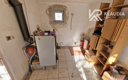 2 domy s 6,2ár.pozemkom, obec Hollóháza, Maďarsko