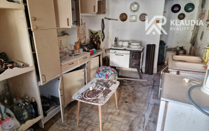 2 domy s 6,2ár.pozemkom, obec Hollóháza, Maďarsko