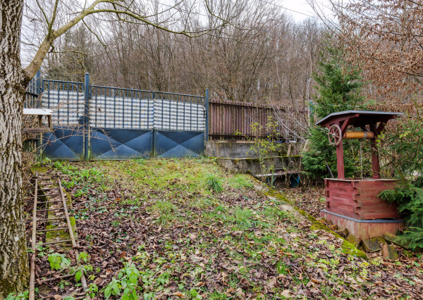 PREDAJ ZNÍŽENÁ CENA - Murovaná chata, 2,4 ár.  Myslava Maša