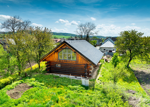 Drevený zrub v obci Ploské – skvelá investícia blízko Košíc
