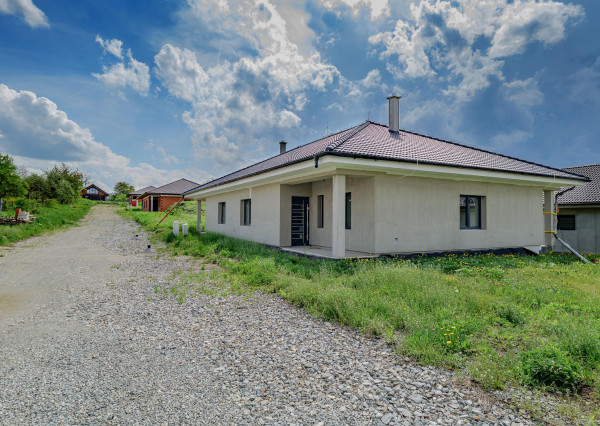 Moderný 4-izb. bungalov Ploské  komplet dokončenie 299.000 €