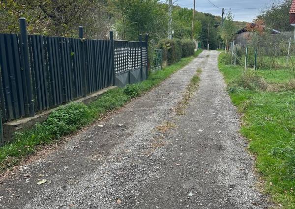 PREDAJ ZNÍŽENÁ CENA - Murovaná chata, 2,4 ár.  Myslava Maša