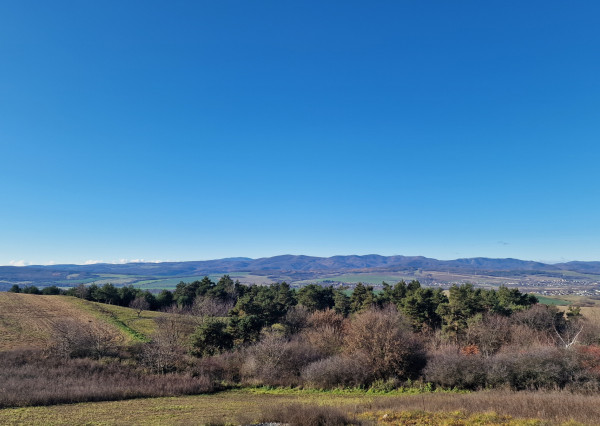 EXKLUZÍVNA ROZOSTAVANÁ STAVBA PLOSKÉ S VÝHĽADOM NA TATRY!