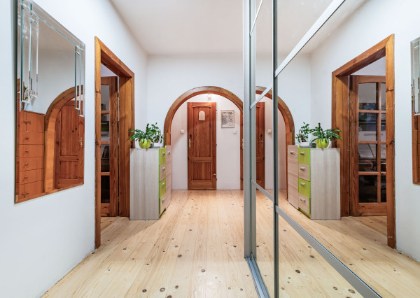 Rekonštr. 3-izb.byt s  logiou, 79m2, Zombová ul, KE-KVP