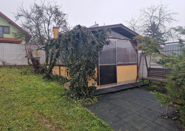 Vidiecky RD so 4-5izbami, 6,5 ár.pozemok, Lorinčík