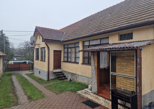 Vidiecky RD so 4-5izbami, 6,5 ár.pozemok, Lorinčík