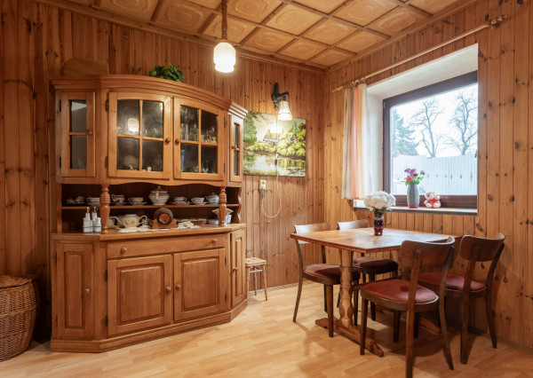 Vidiecky RD so 4-5izbami, 6,5 ár.pozemok, Lorinčík