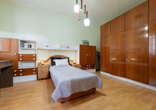 Vidiecky RD so 4-5izbami, 6,5 ár.pozemok, Lorinčík