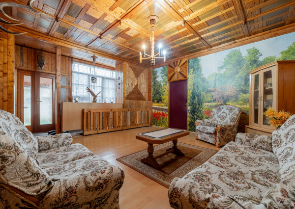 Vidiecky RD so 4-5izbami, 6,5 ár.pozemok, Lorinčík