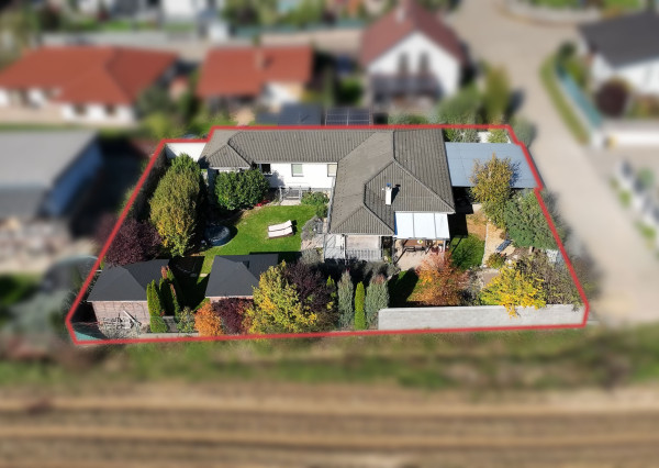 4-izb.rodinný dom s 8,2 ár.pozemkom, Vajkovce, Slnečná stráň