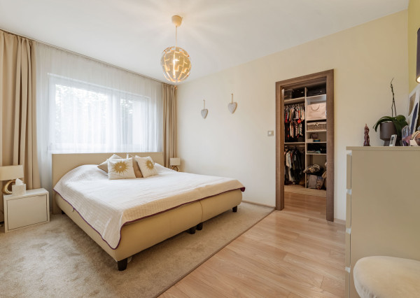 4-izb.rodinný dom s 8,2 ár.pozemkom, Vajkovce, Slnečná stráň