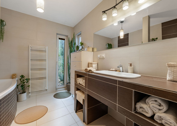 4-izb.rodinný dom s 8,2 ár.pozemkom, Vajkovce, Slnečná stráň