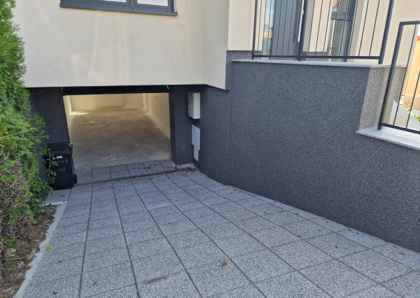 5 izb.RD+4 ár.pozemok, nová kvalitná rek.,Jazdecká ul, Sever