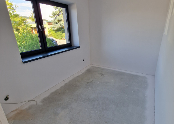 5 izb.RD+4 ár.pozemok, nová kvalitná rek.,Jazdecká ul, Sever