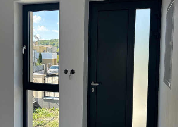 5 izb.RD+4 ár.pozemok, nová kvalitná rek.,Jazdecká ul, Sever