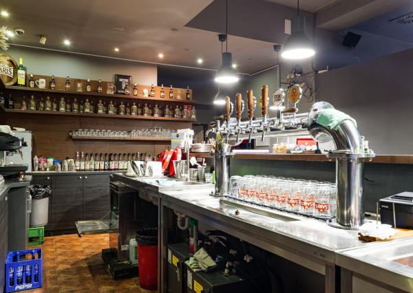 obchod a služby/reštaurácia a piváreň, ul.Nemcovej 28,Merkúr