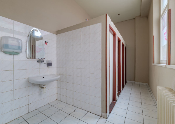 obchod a služby/reštaurácia a piváreň, ul.Nemcovej 28,Merkúr