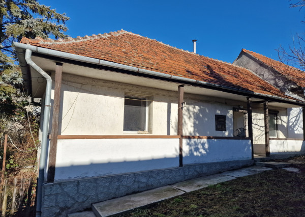 2 domy s 6,2ár.pozemkom, obec Hollóháza, Maďarsko