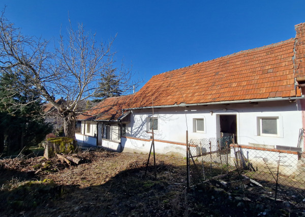 2 domy s 6,2ár.pozemkom, obec Hollóháza, Maďarsko