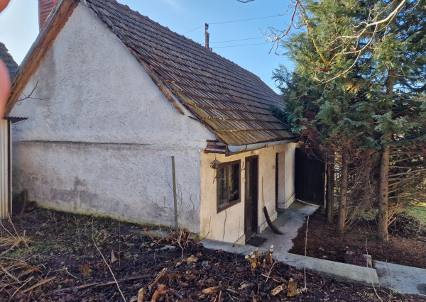 2 domy s 6,2ár.pozemkom, obec Hollóháza, Maďarsko