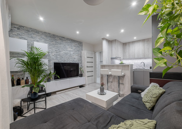 1,5-izb.byt s 7m balkónom, zariadený,Klimkovičova ul, KE-KVP