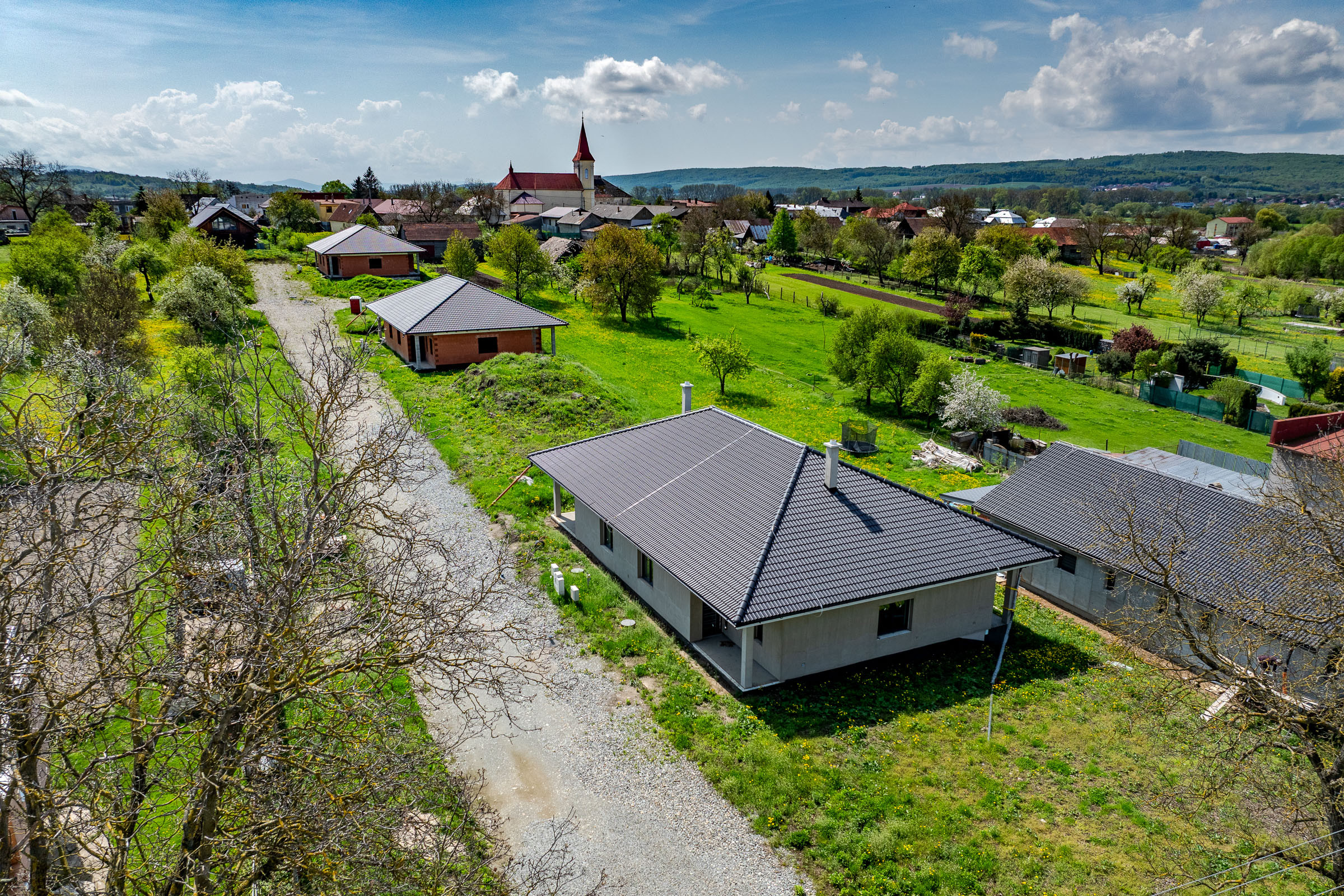 Na predaj dvojdomy v Ploskom – pokojné bývanie blízko Košíc