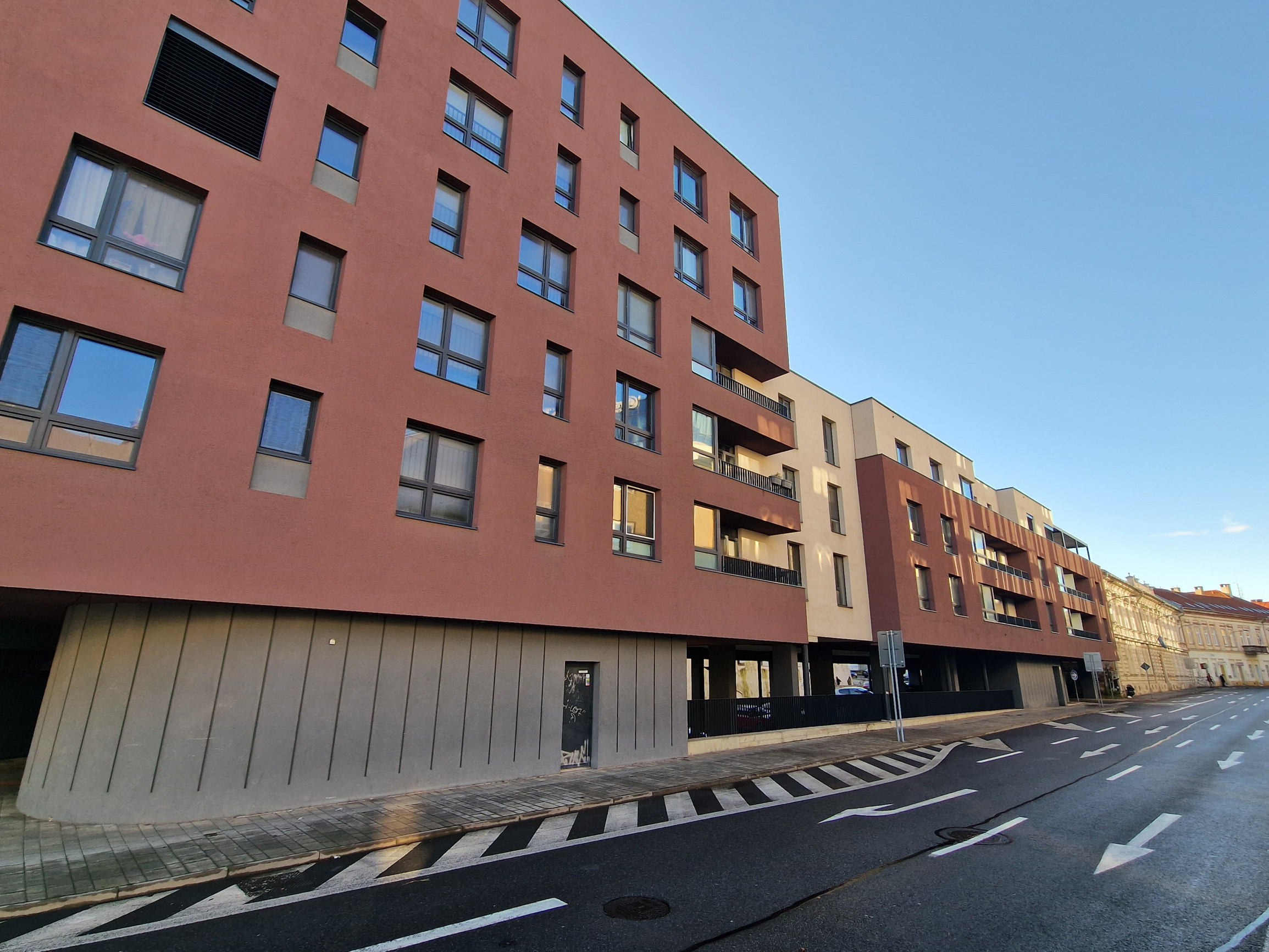 1 izb.byt s 7m loggiou+park.miesto, Rezidencia Mlynská Bašta