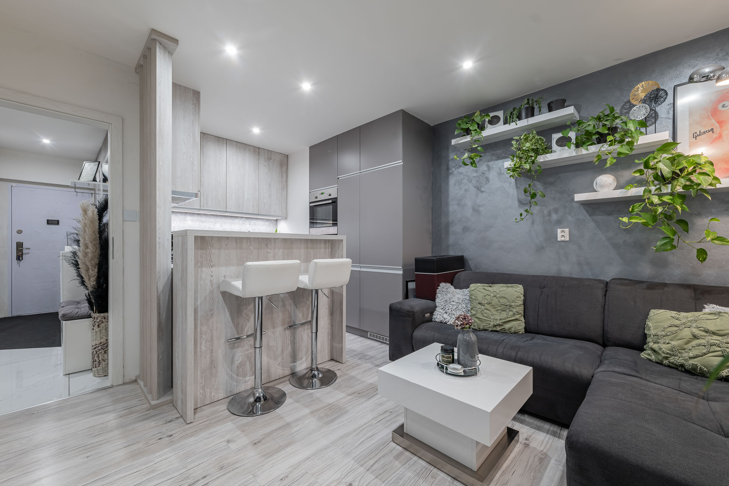 1,5-izb.byt s 7m balkónom, zariadený,Klimkovičova ul, KE-KVP